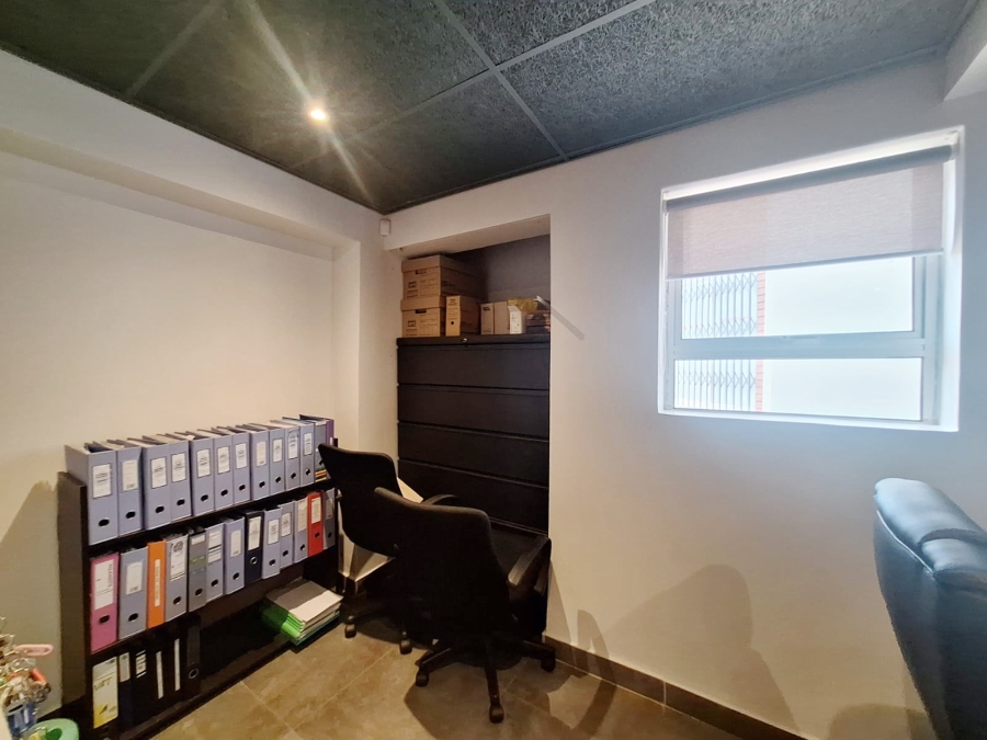 To Let commercial Property for Rent in Melodie North West